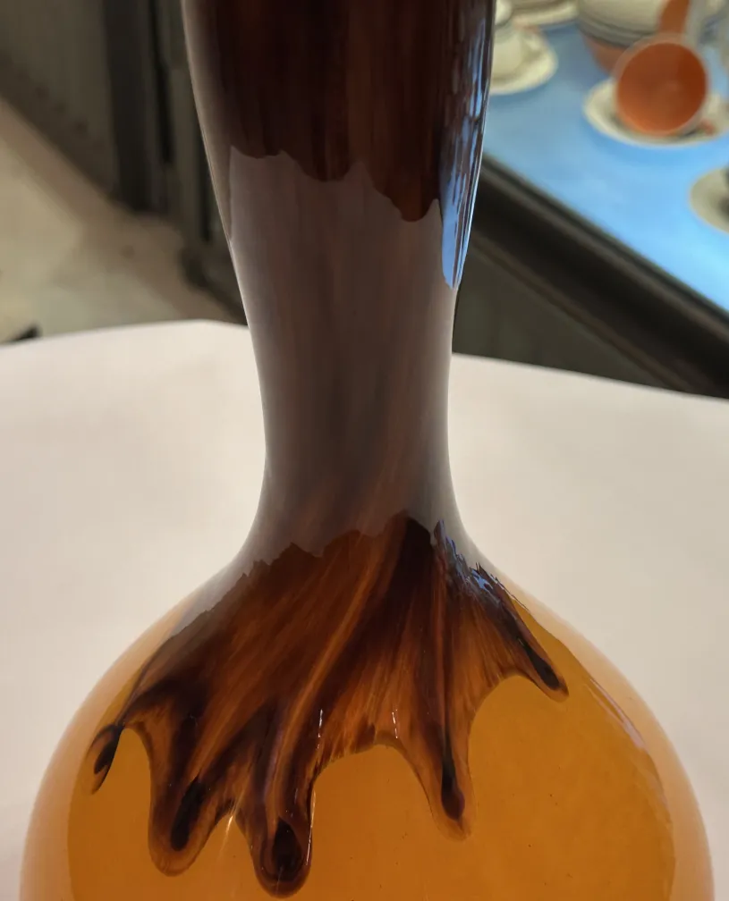 古いサイン入りグラスDeguéの暖色系のデザイン