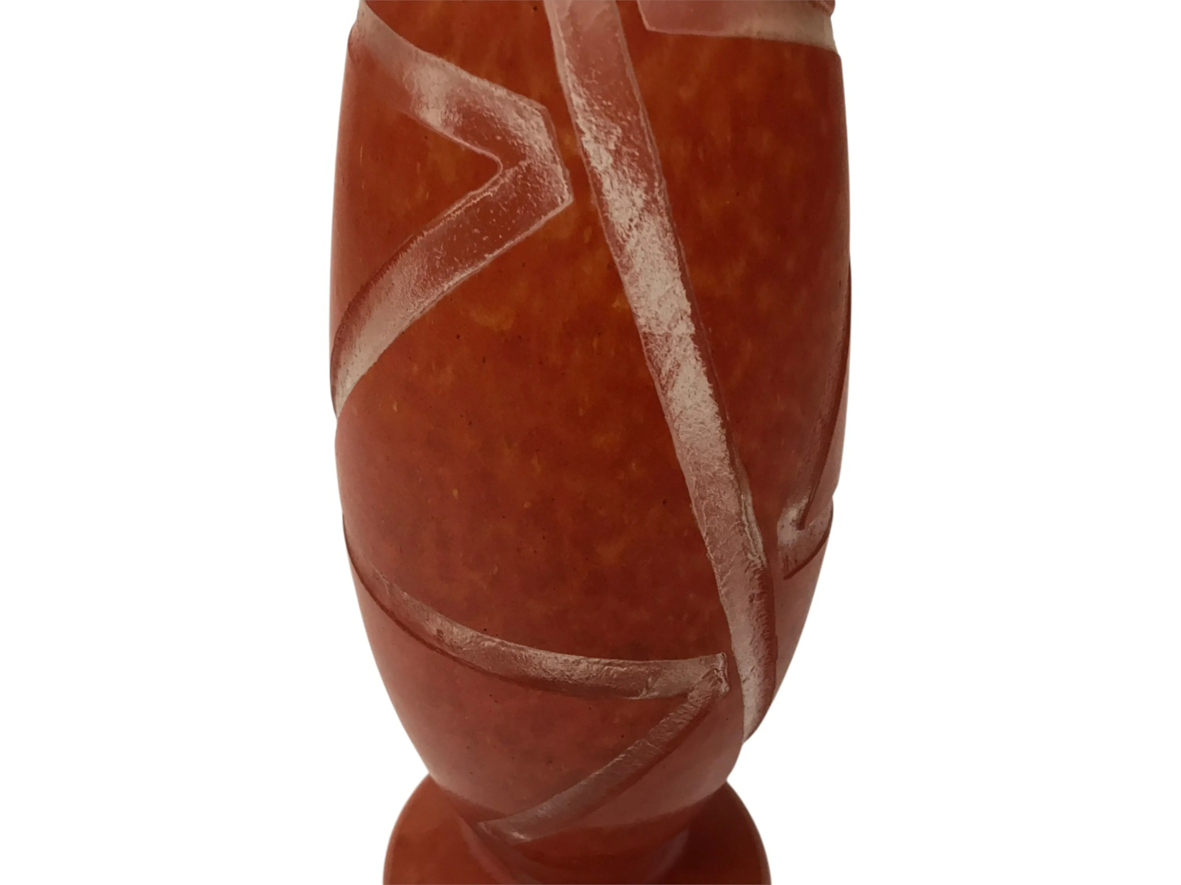 Rote Glasvase mit Degué-Unterschrift, dekoratives Design, antik.
