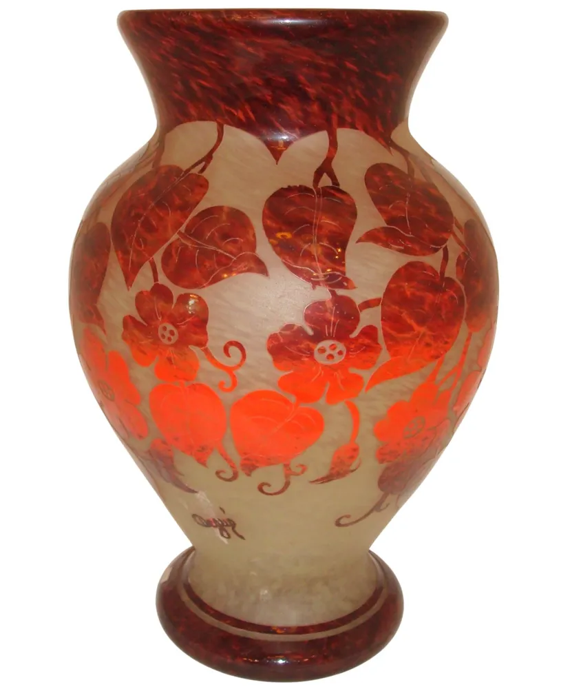 Vase ancien signé Degué avec motif de fleurs rouges