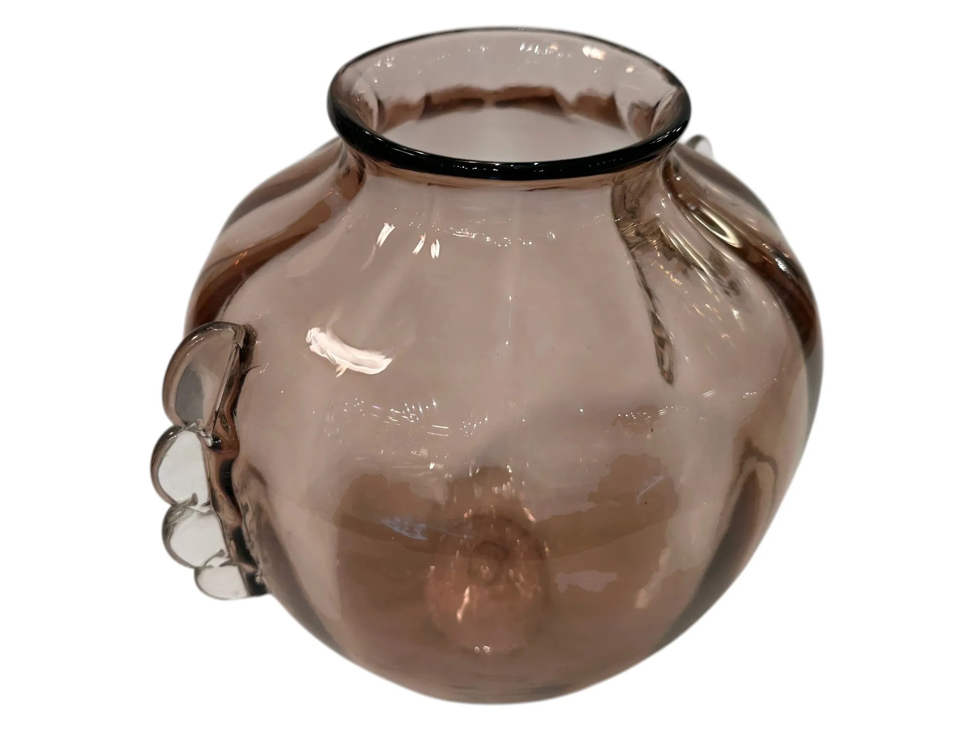 vase antico di Murano con dettagli decorativi in un ambiente elegante