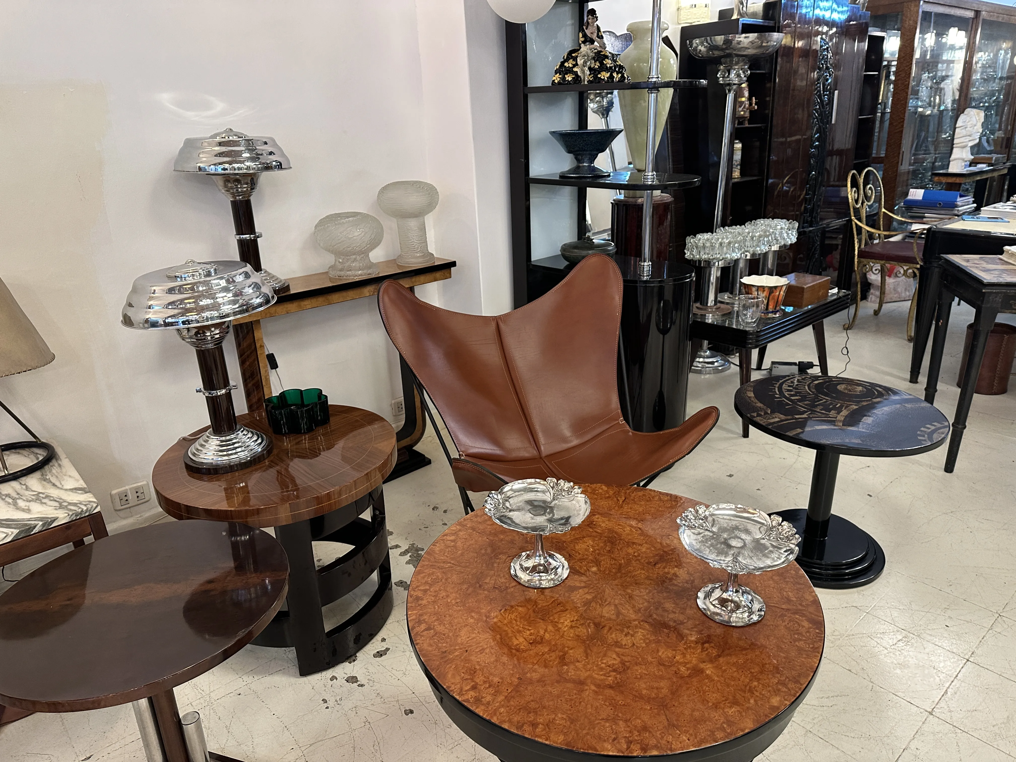Vassoi per carte antichi WMF in un ambiente classico