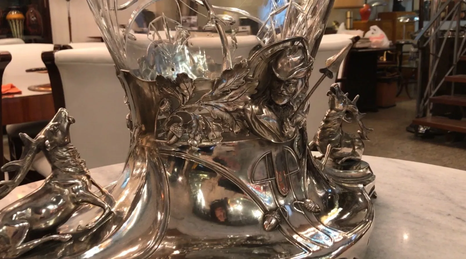 antike WMF Bowle mit Verzierungen von Rehen