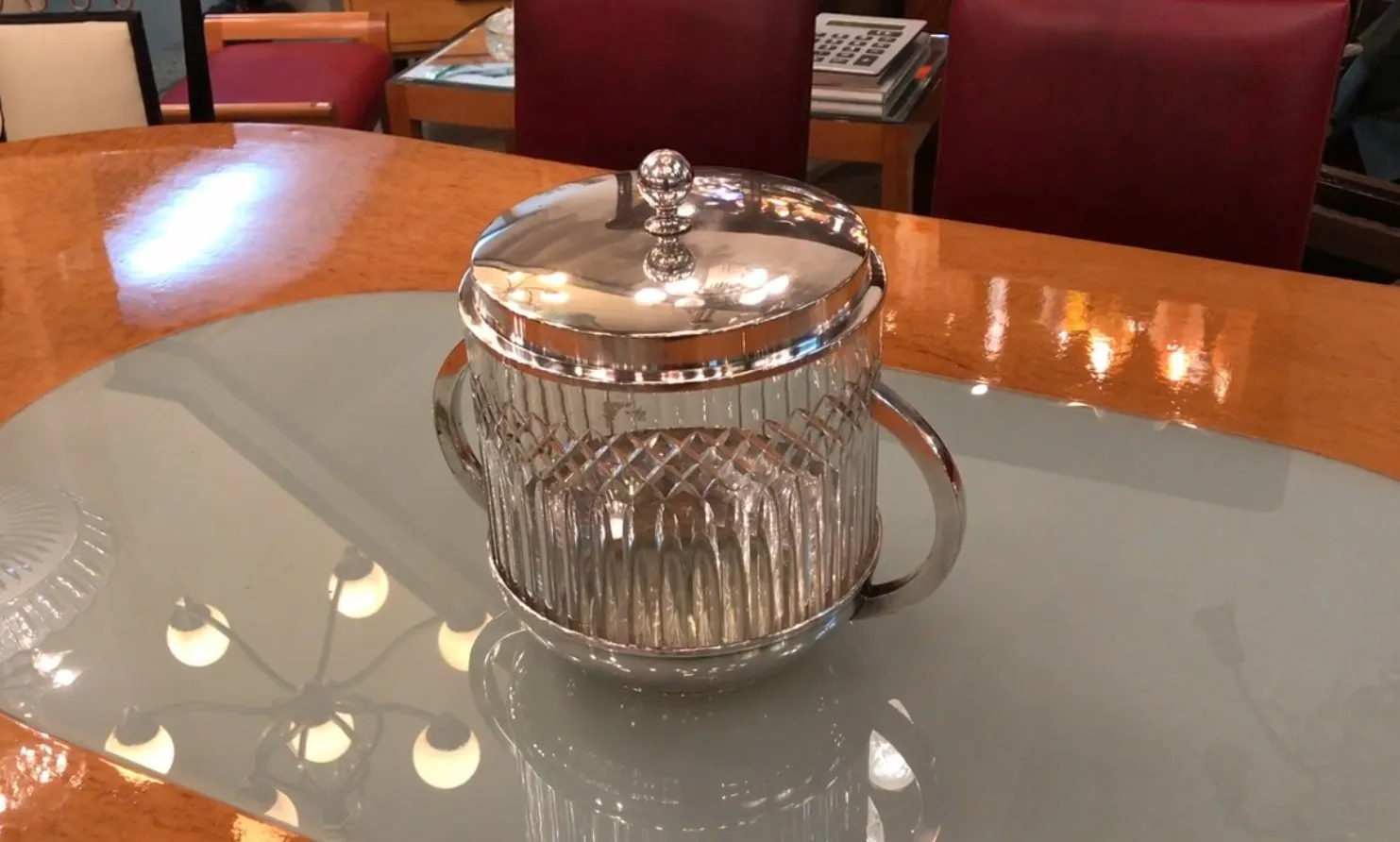 Ciotola da punch antica WMF con coperchio, con eleganti motivi a diamante.