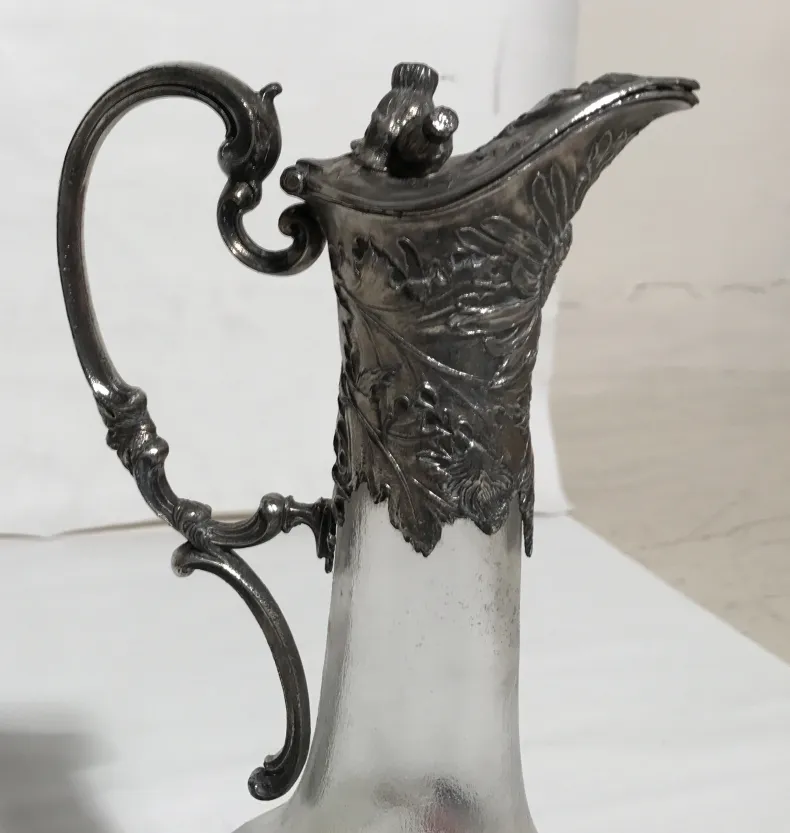 Eleganti brocche antiche WMF decorate con fiori