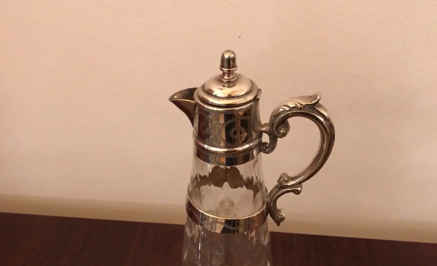 Antiker Glaskrug von WMF mit elegantem Design
