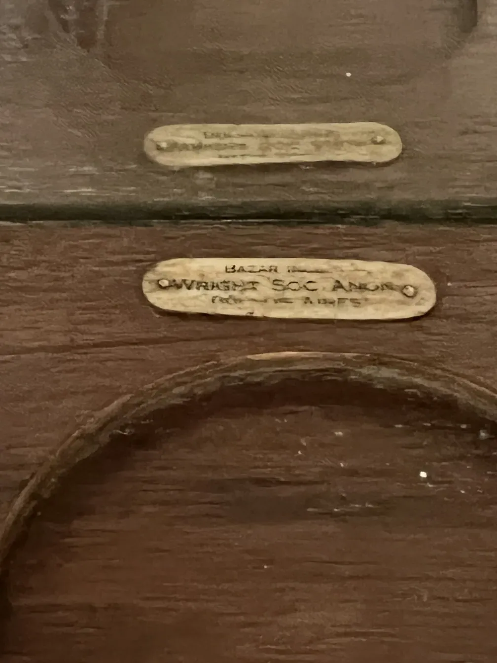 Meuble à cocktail ancien avec détail de signature Wright Soc. Anon