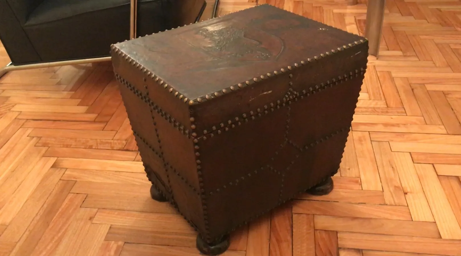 Antique bar with elegant decorative design, set in a cozy environment.