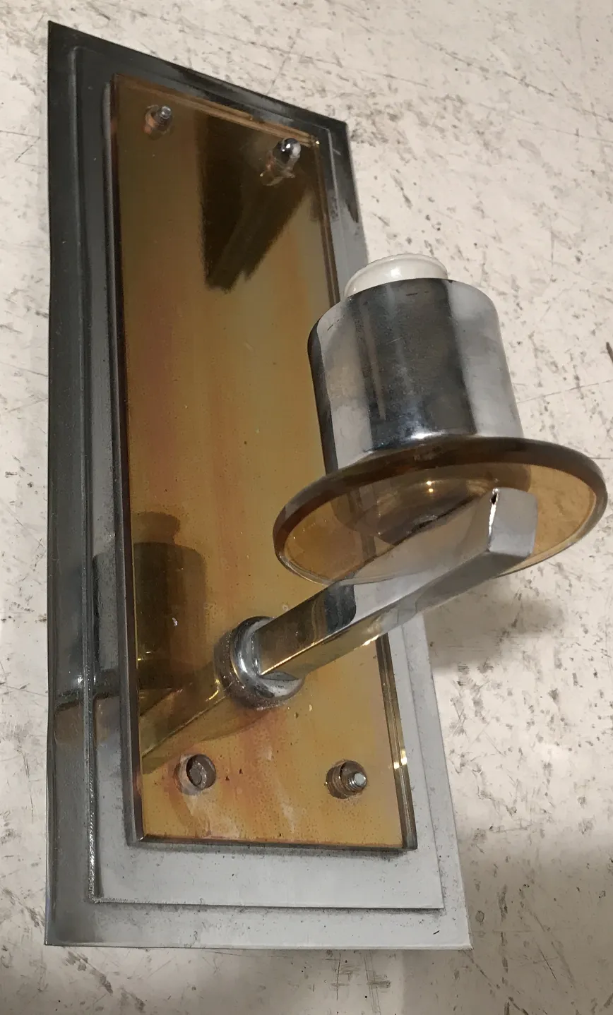 클래식 디자인의 고전 벽등, 황동 반사경 포함