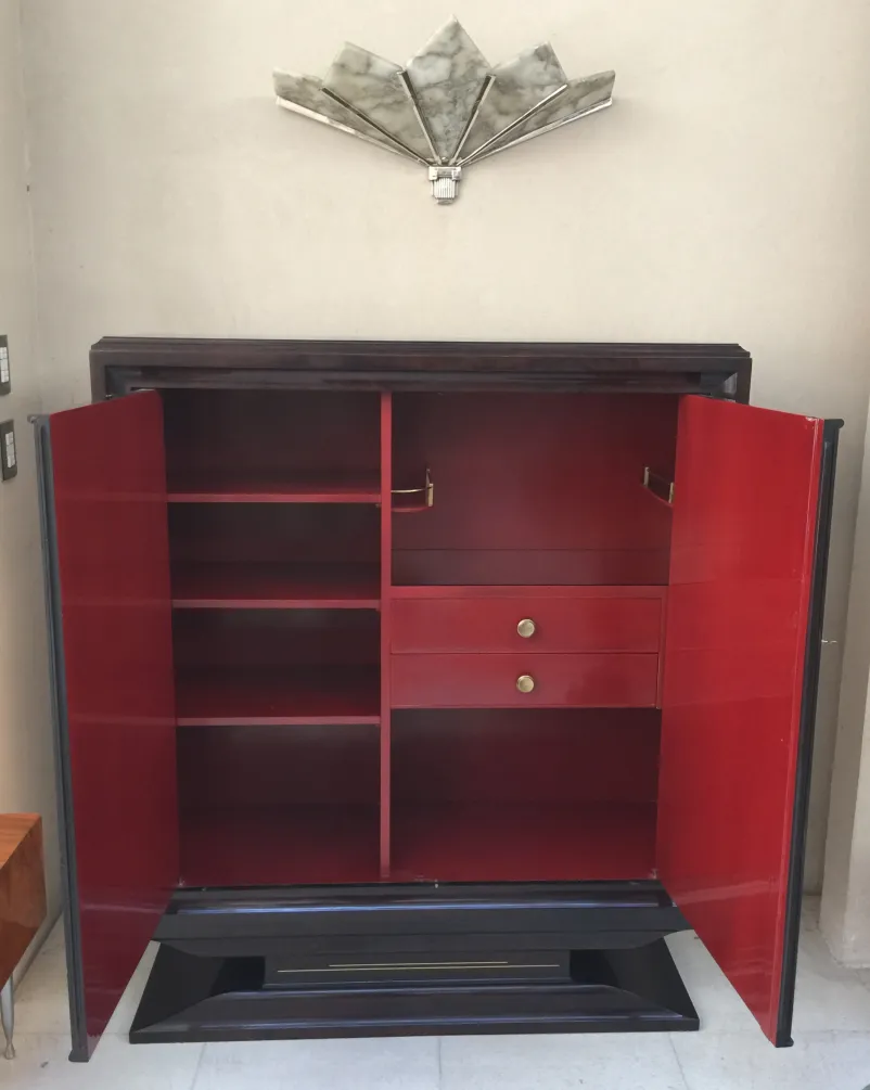 applique antiche con design elegante in un bel contesto