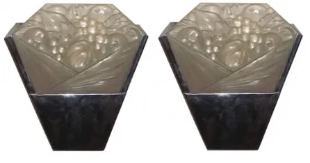 على غرار مصابيح الجدار القديمة بتصميم مميز، في بيئة مريحة.