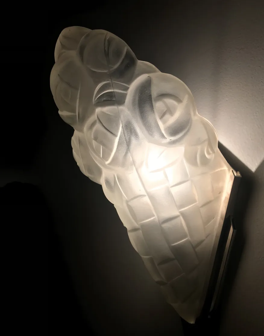 apliques de pared antiguos con diseño único y luz suave