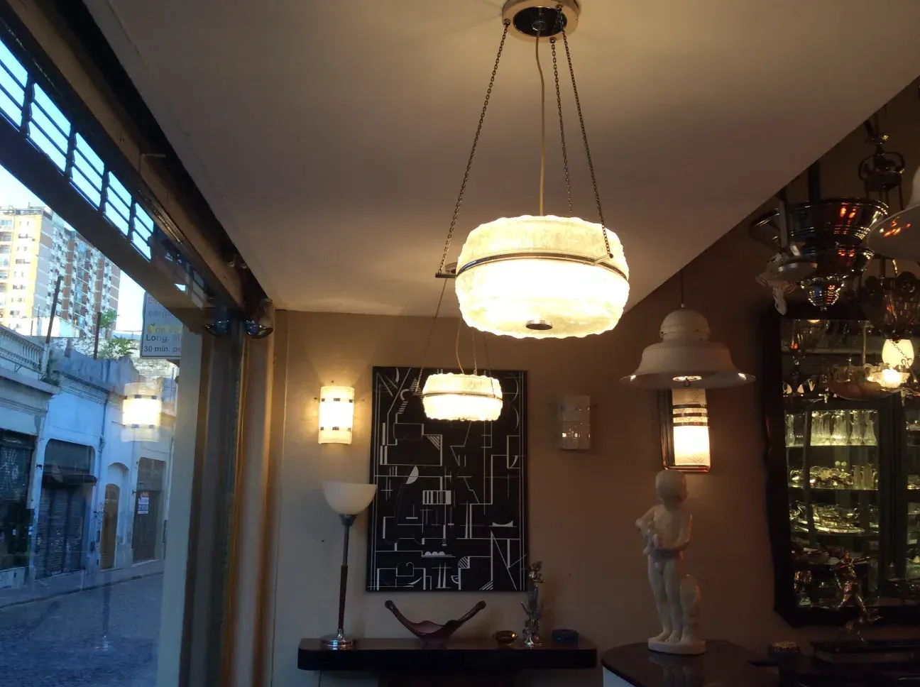 coppia di applique antiche, stile elegante, illuminando lo spazio, decorative