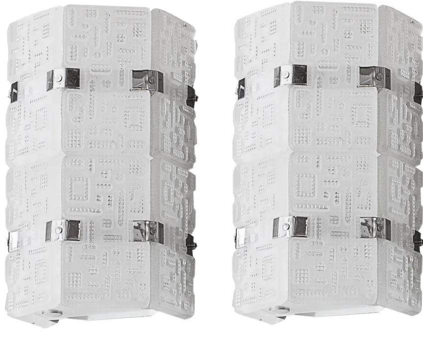 Antica coppia di applique orrefors con design unico, illuminazione soffusa