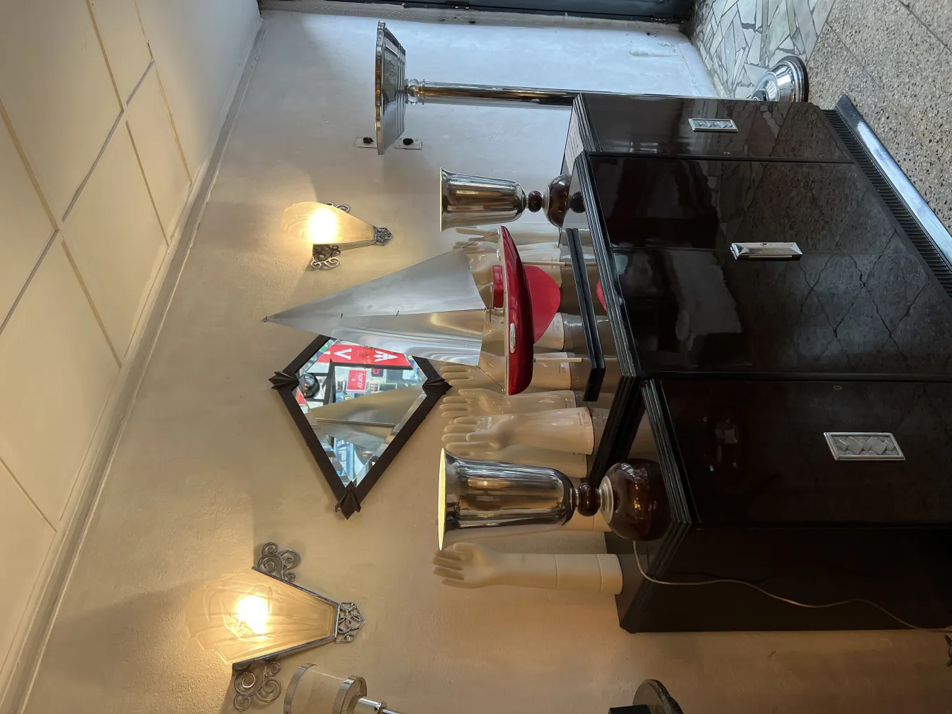 على غرار مصابيح الجدار القديمة، ضوء أبيض ناعم، جو مريح