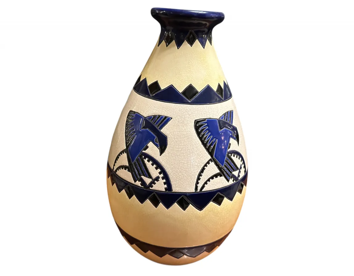 Antike Keramikvase mit blauer Dekoration und Mustern