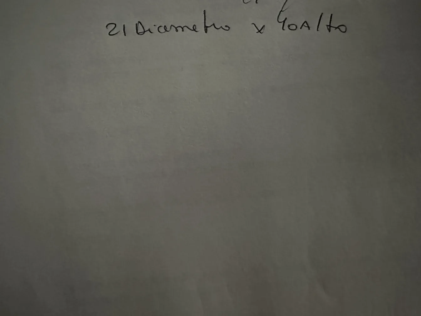Cerâmica antiga com 21 centímetros de diâmetro