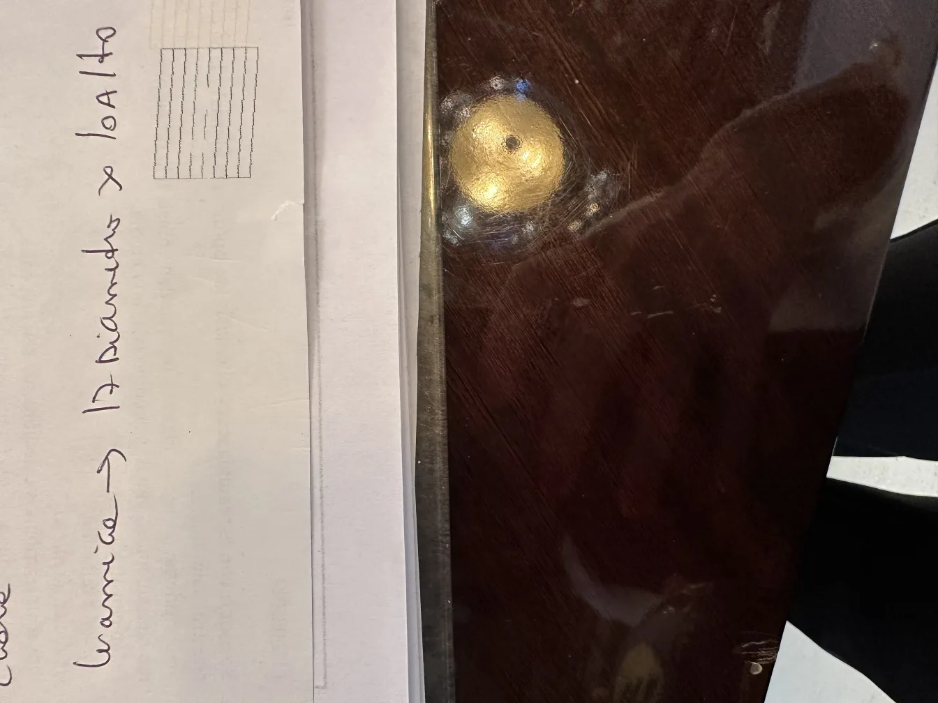 古董装饰陶瓷，闪闪发光的细节。