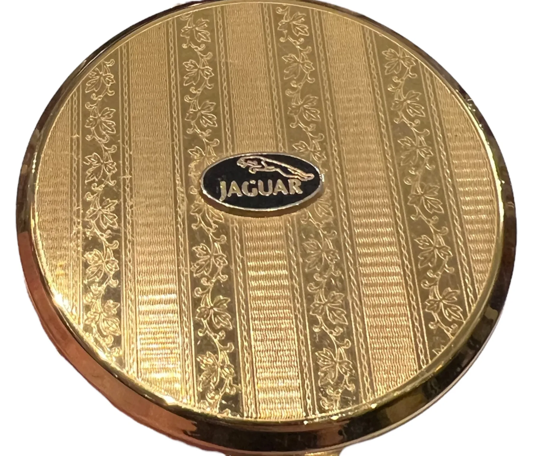 sello antiguo de Jaguar con diseño detallado