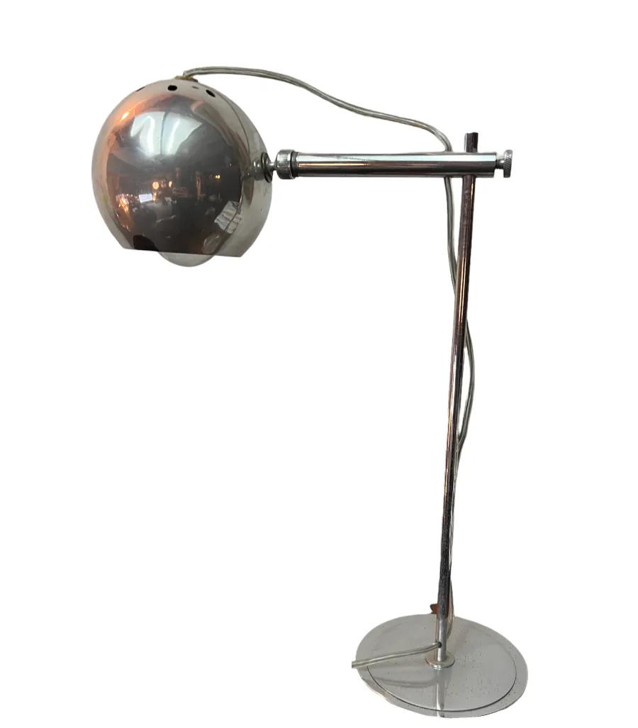 lampe de bureau ancienne au design élégant et à base ronde, idéale pour une décoration classique