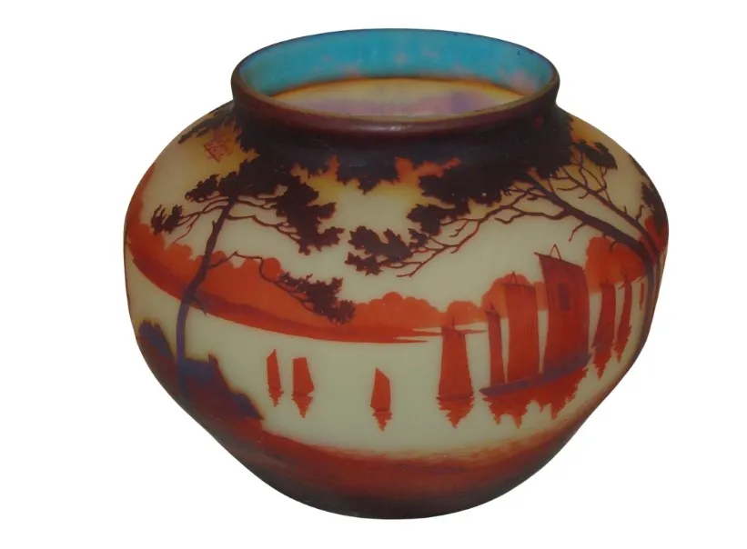 Verre signé (Muller Freres) (français)