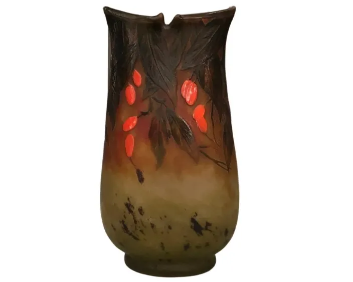 Verre signé (Daum Nancy) (français)