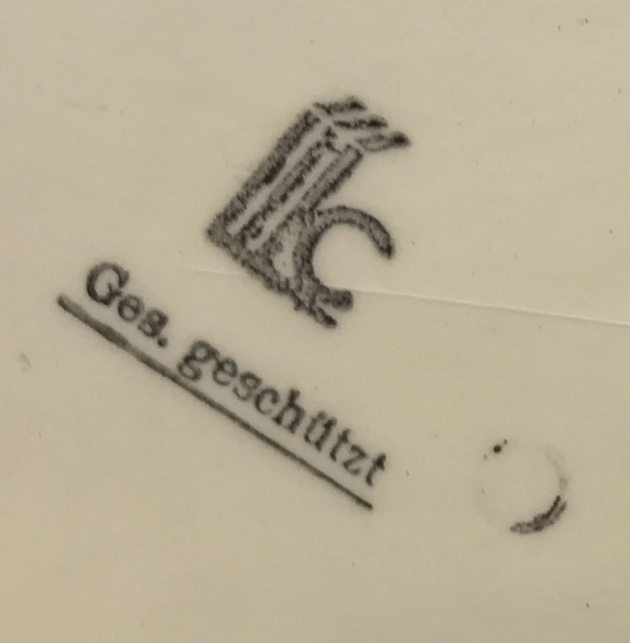 sceau ancien avec inscription ges. geschutzt