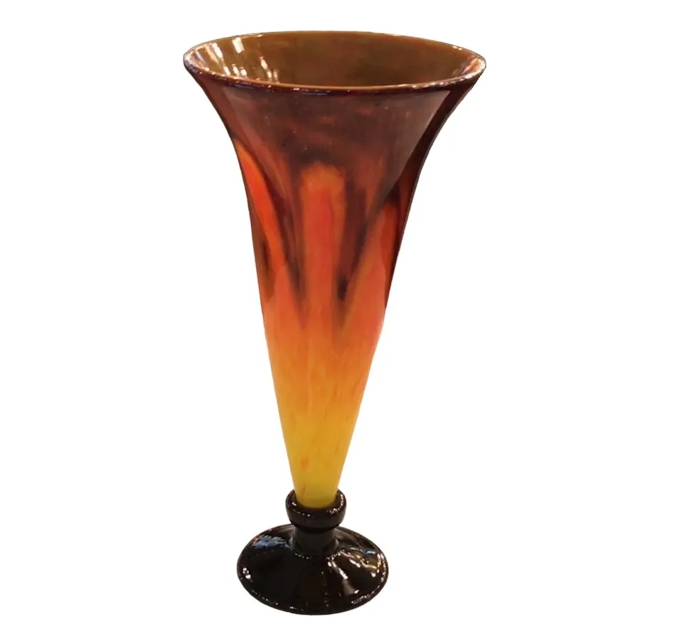 ग्लास पर हस्ताक्षरित (Schneider) (फ़्रेंच)