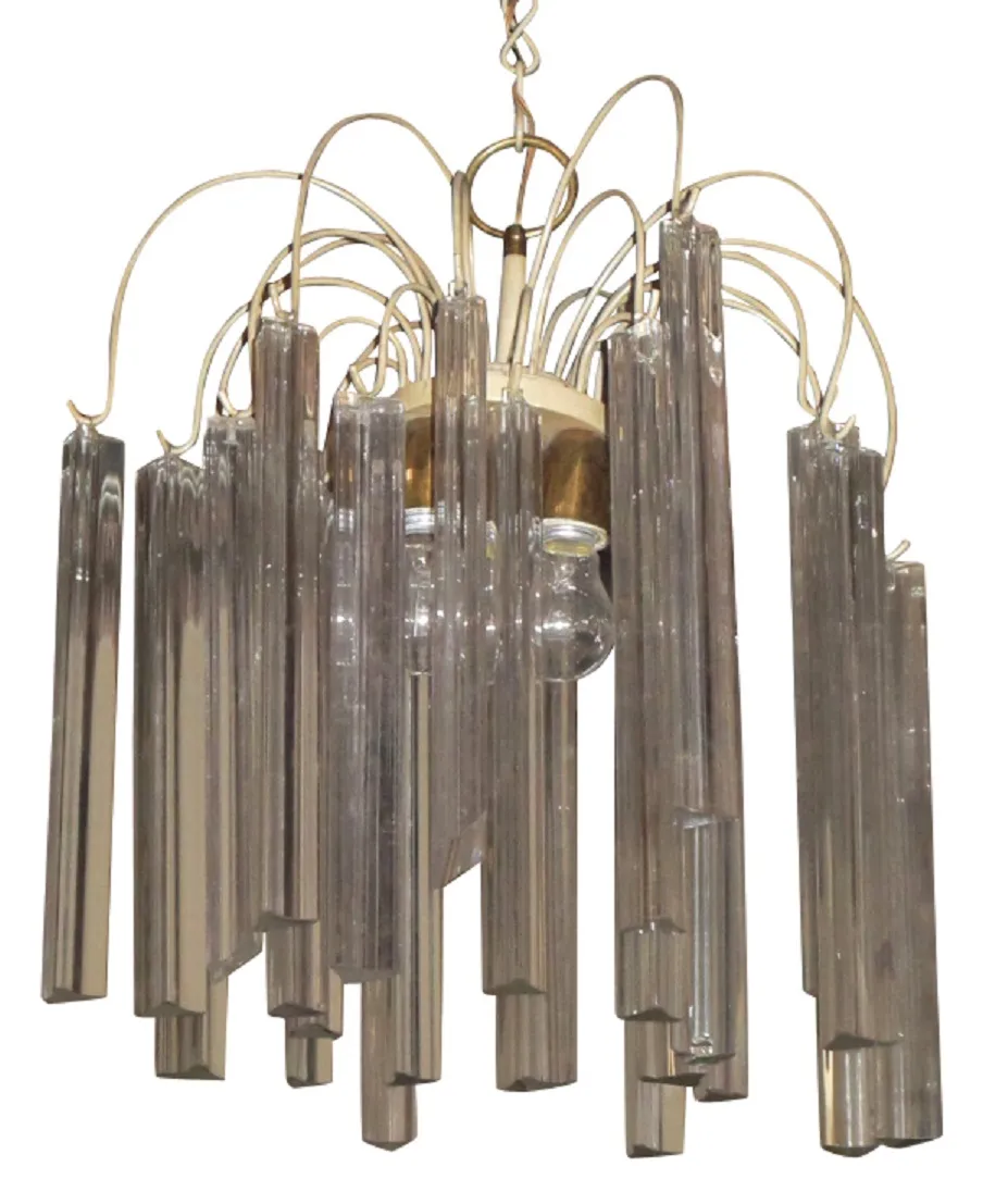 lampada a sospensione antica con design moderno e luci