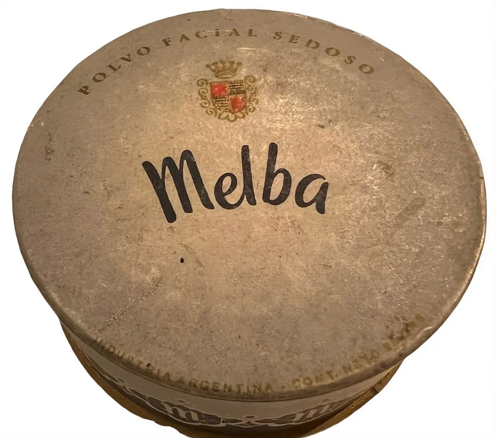 Compatto antico con polvere viso setosa Melba, design classico.