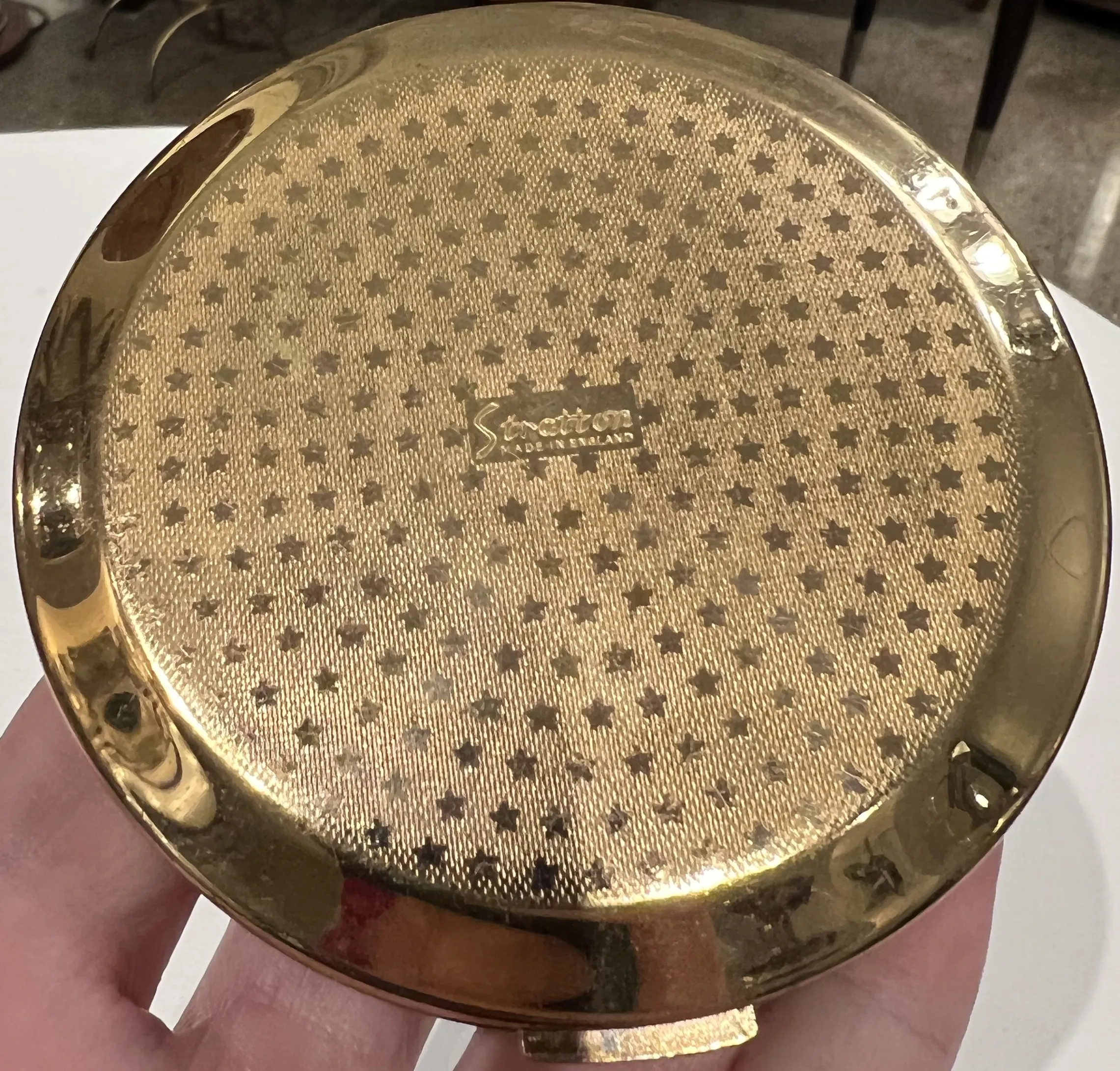 sigillo decorativo antico di Stratton, Inghilterra con motivi dorati