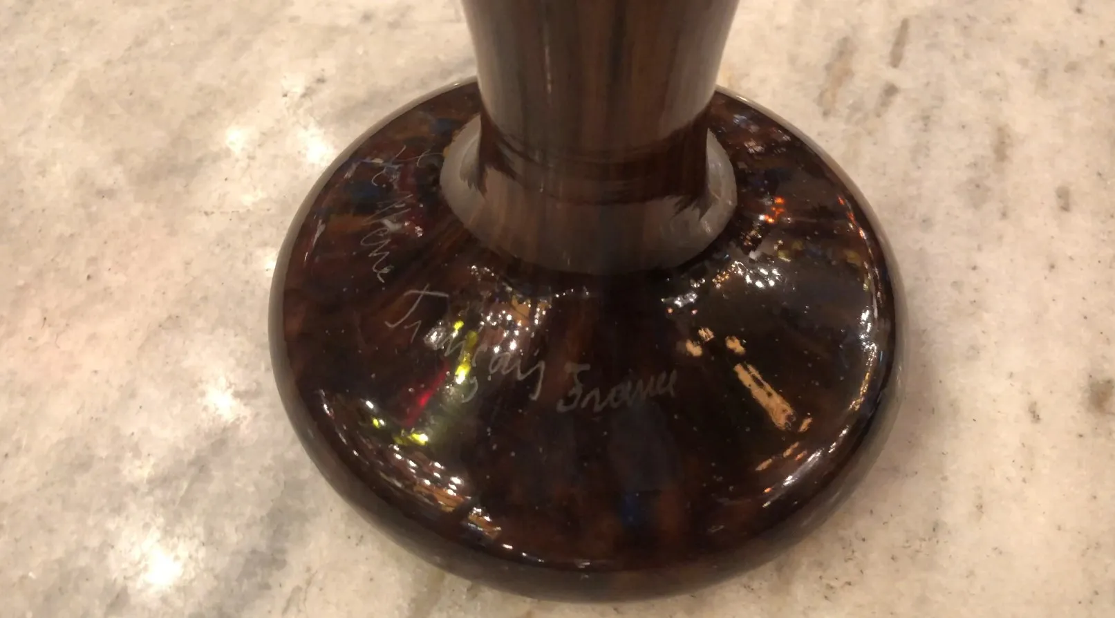 古代印章 Le Verre Français 装飾的なベース付き、心地よい環境