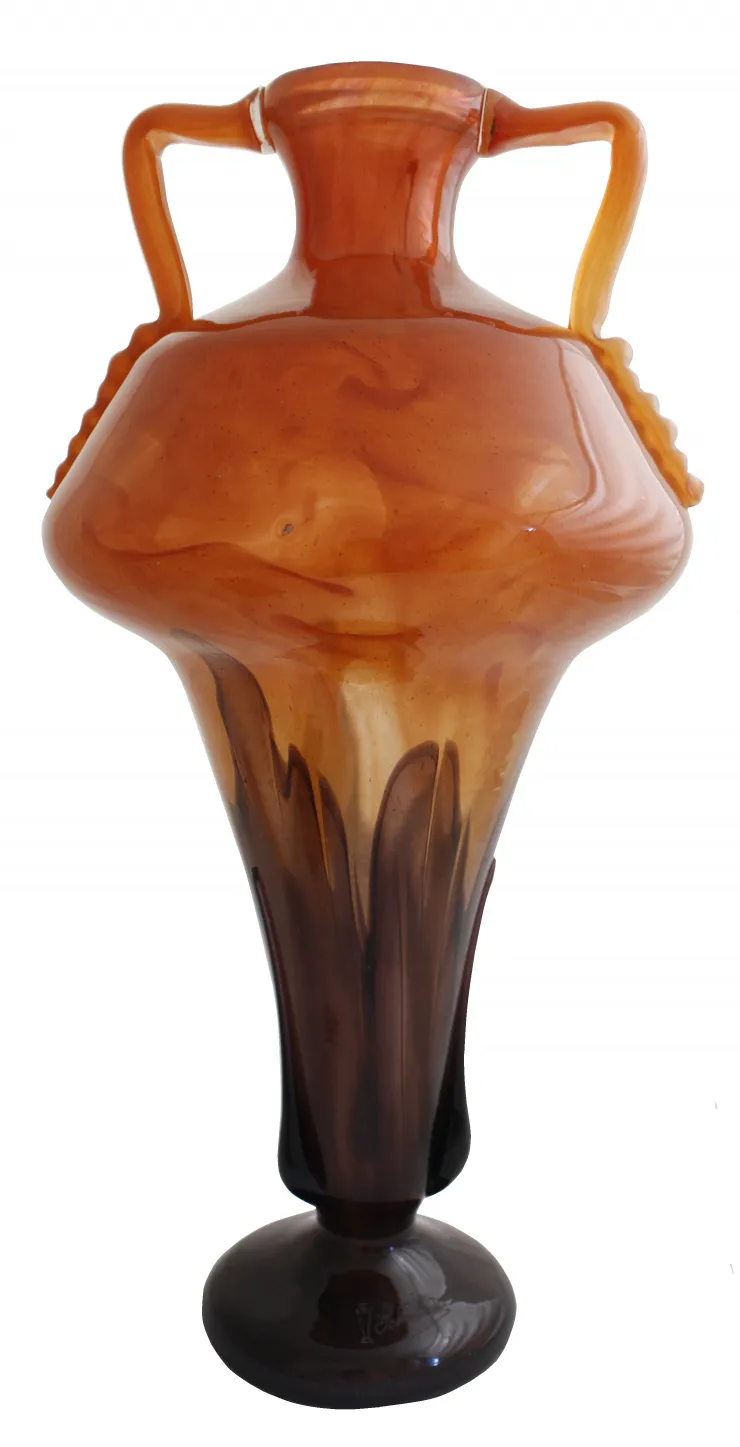 زجاج موقّع (Schneider) (فرنسي)