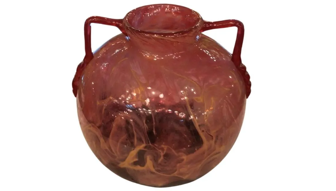 زجاج موقّع (Schneider) (فرنسي)