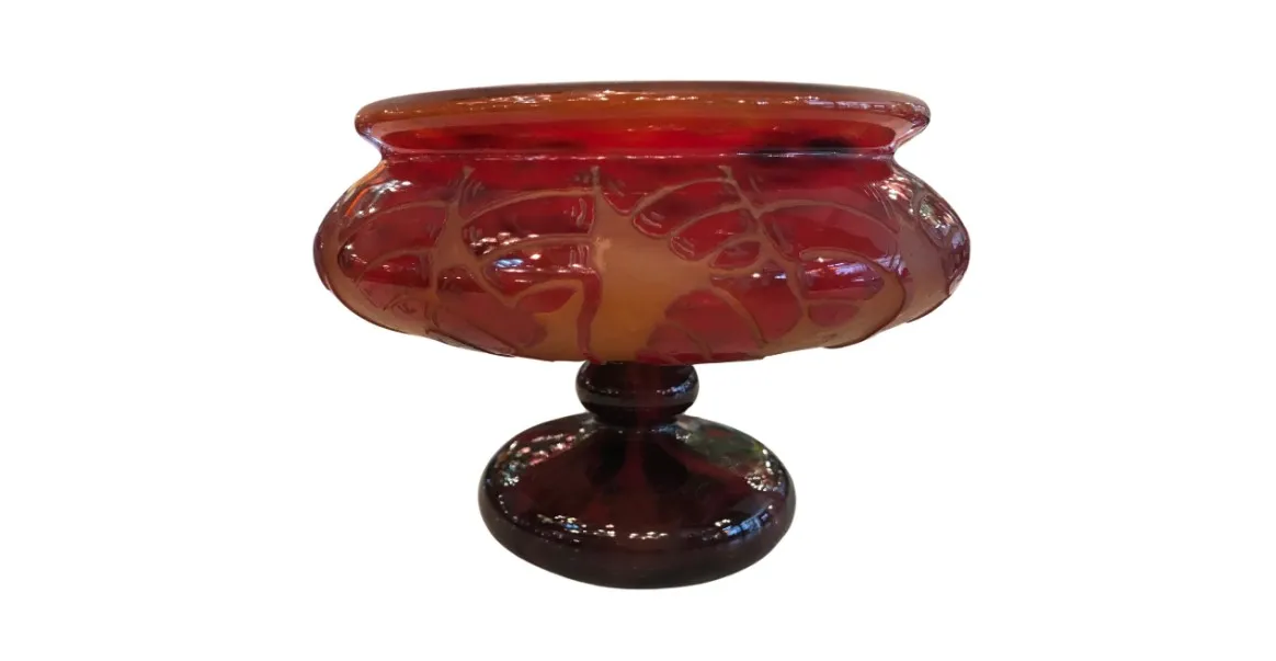 زجاج موقّع (Le Verre) (فرنسي)