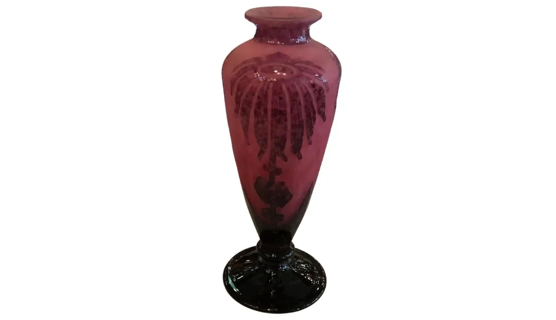 زجاج موقّع (Le Verre) (فرنسي)